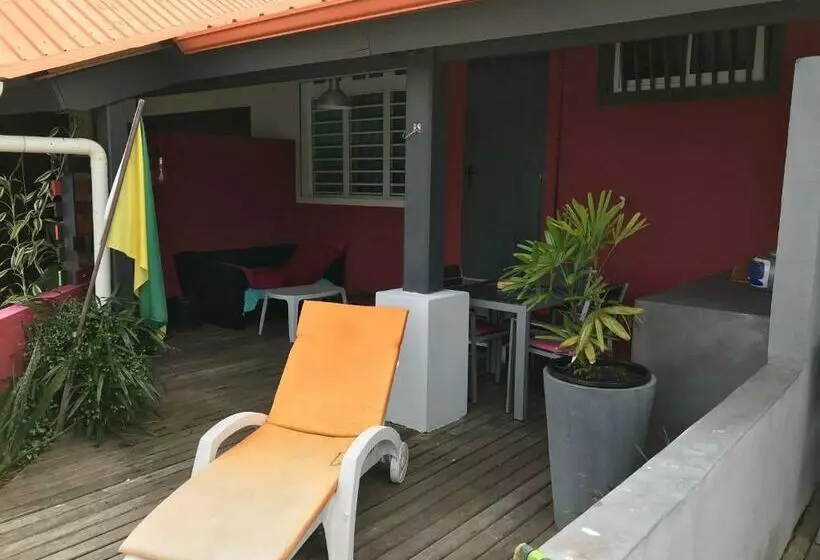 پانسیون Tampok Lodge