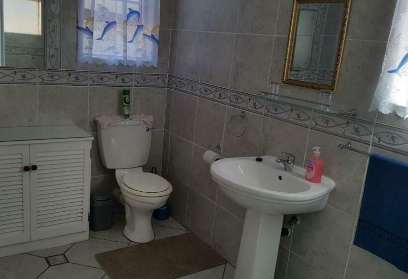 بنسيون Westcoast Central Budget Accommodation