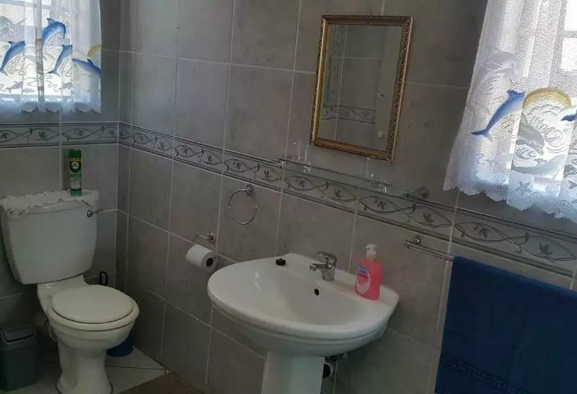 Majatalo Westcoast Central Budget Accommodation