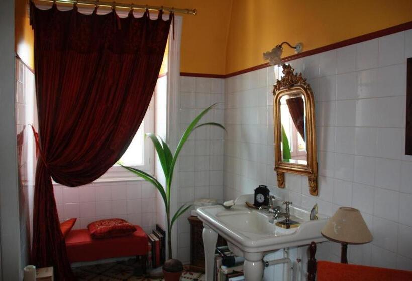 پانسیون La Maison Bleue