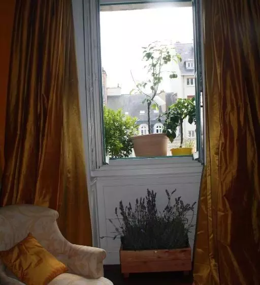 Majatalo La Maison Bleue