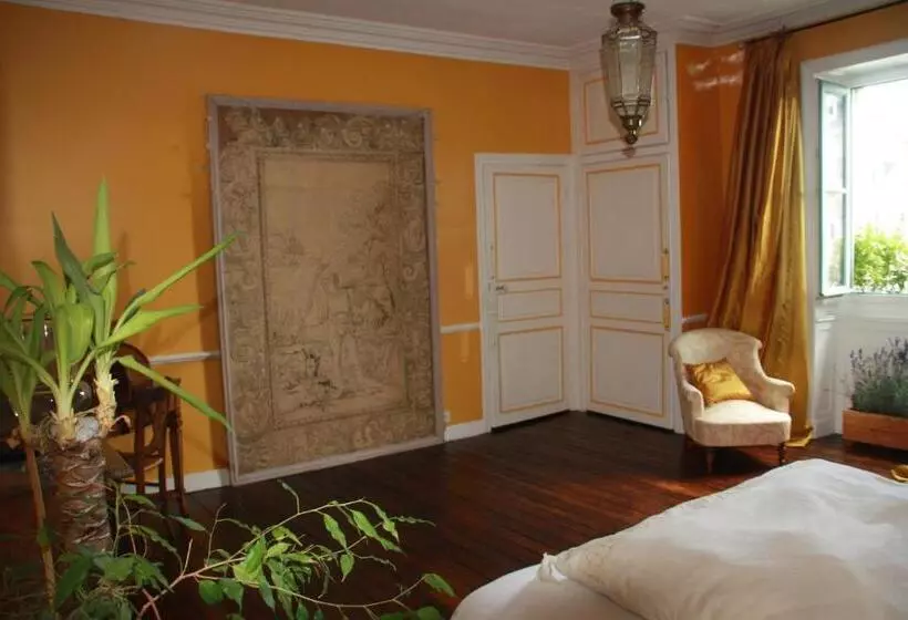 Majatalo La Maison Bleue