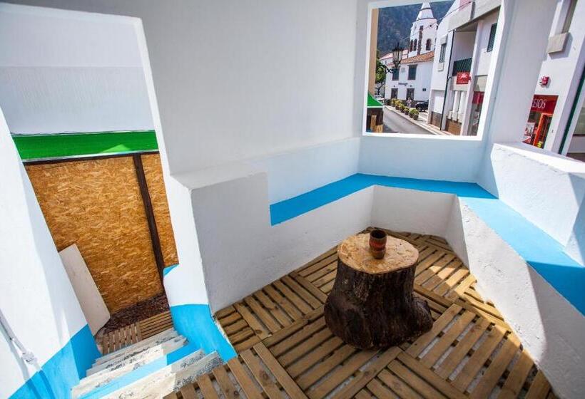 پانسیون The Pallet Guest House