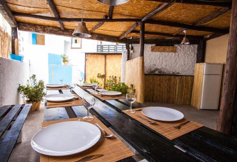 پانسیون The Pallet Guest House