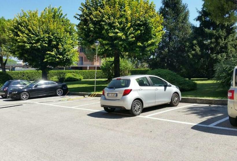 B&b Holidays Artisti