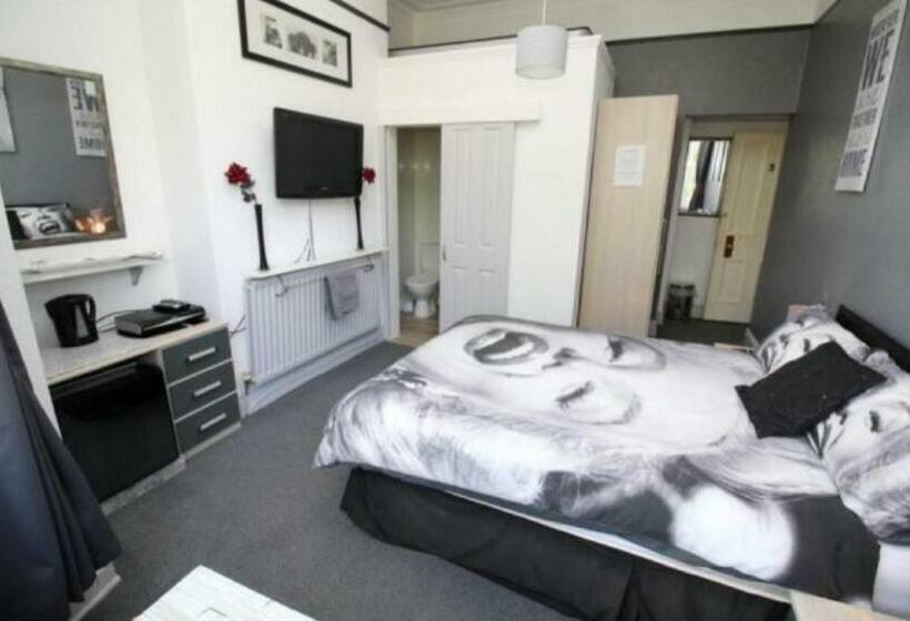 펜션 Barrie Guest House