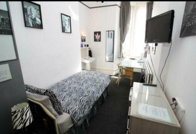 펜션 Barrie Guest House