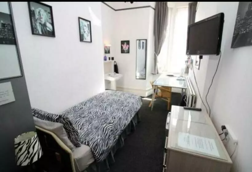 پانسیون Barrie Guest House