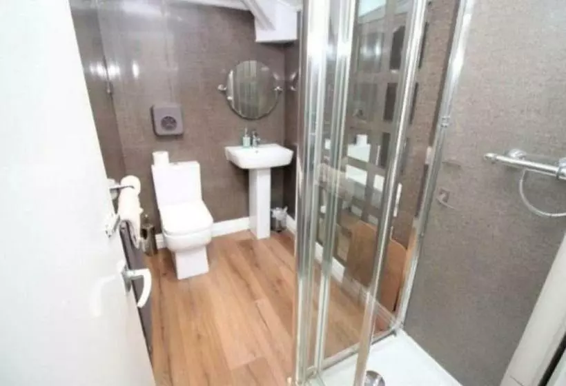 پانسیون Barrie Guest House