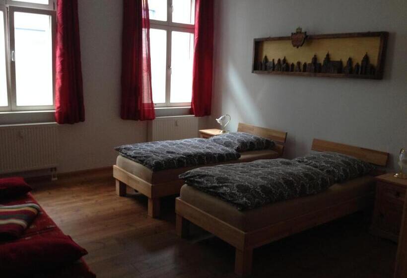 Rathaus Pension 1685