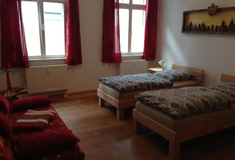 Rathaus Pension 1685