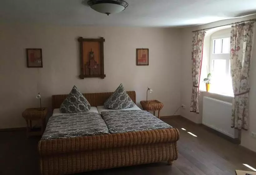 Rathaus Pension 1685