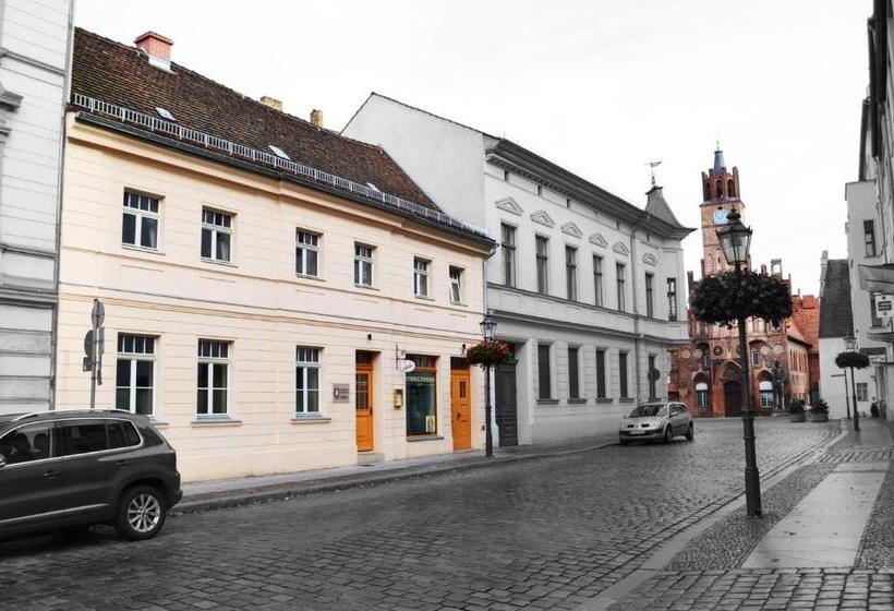 Rathaus Pension 1685