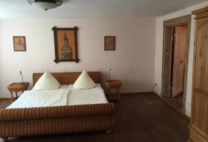 Rathaus Pension 1685