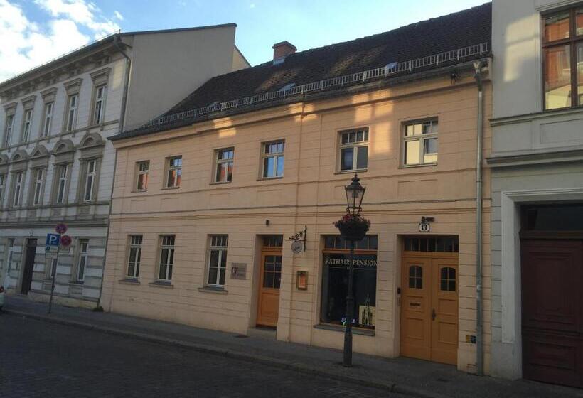 Rathaus Pension 1685