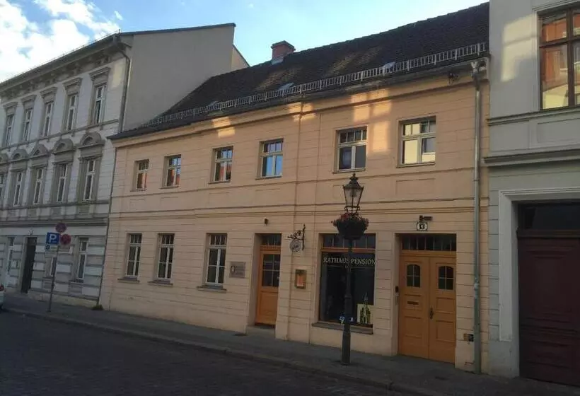 Rathaus Pension 1685