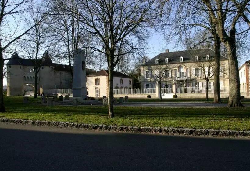 Aamiaismajoitus (B&B) Château Mesny