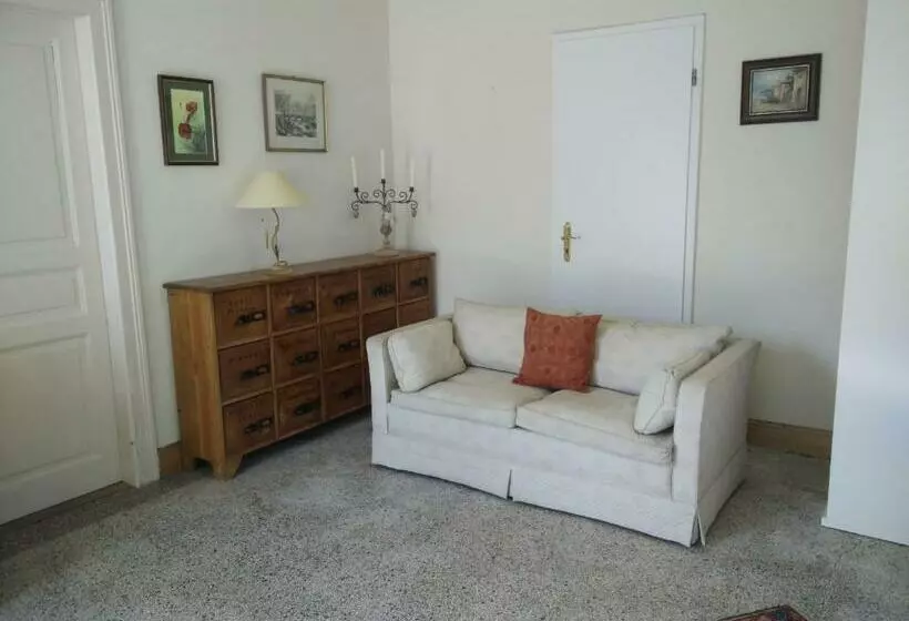 Aamiaismajoitus (B&B) Château Mesny