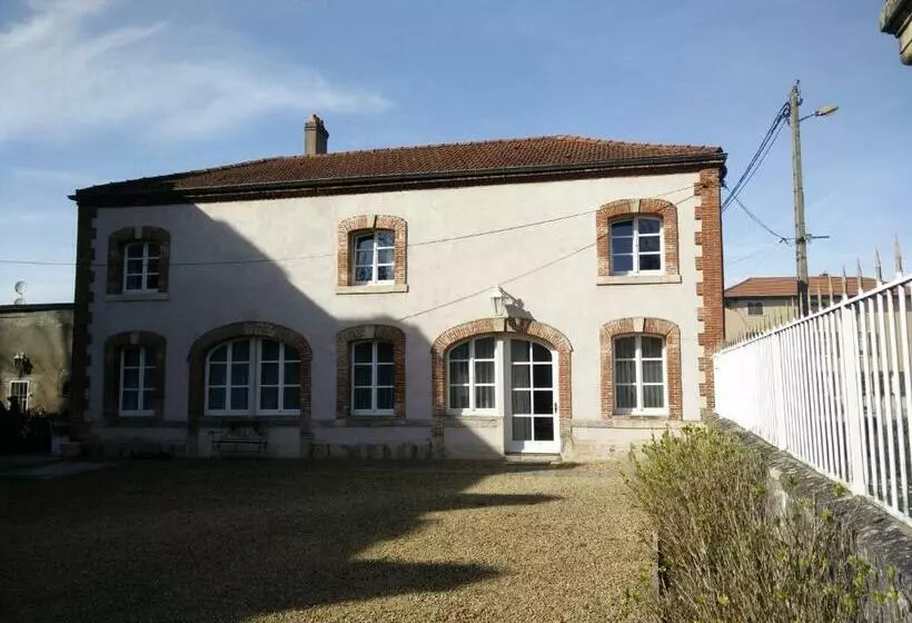 Aamiaismajoitus (B&B) Château Mesny