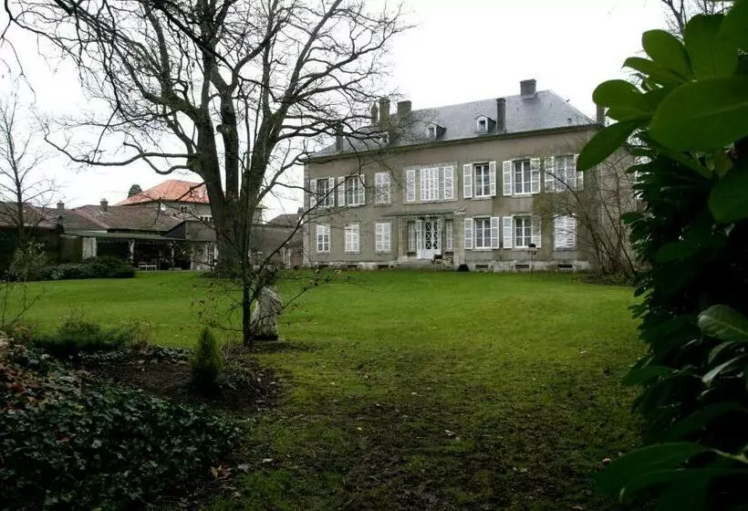 Aamiaismajoitus (B&B) Château Mesny