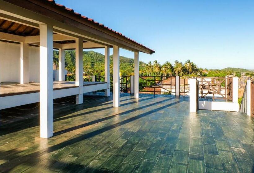 Отель Friends Beach