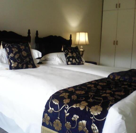 酒店 Lalani B&b/self Catering Cottages