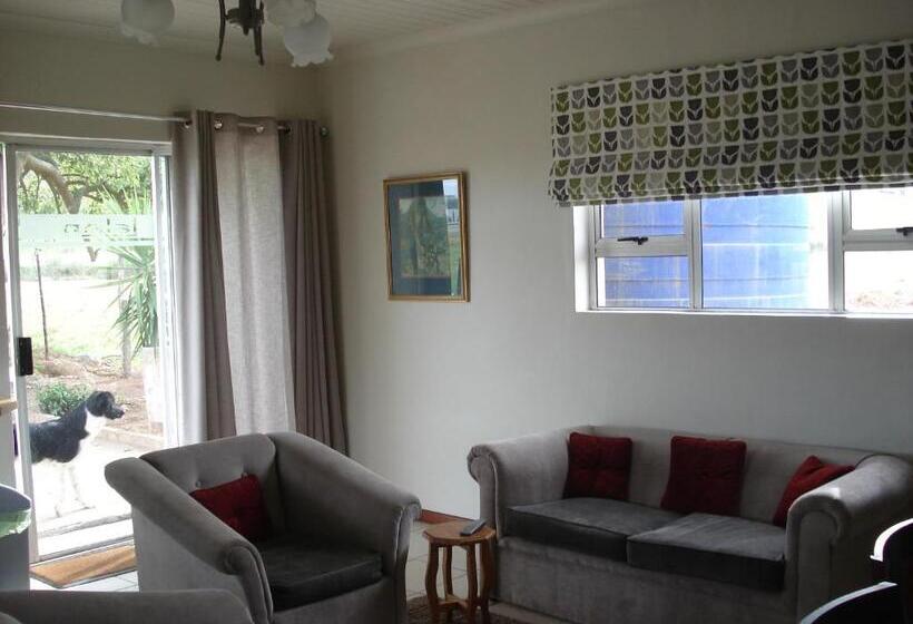 酒店 Lalani B&b/self Catering Cottages