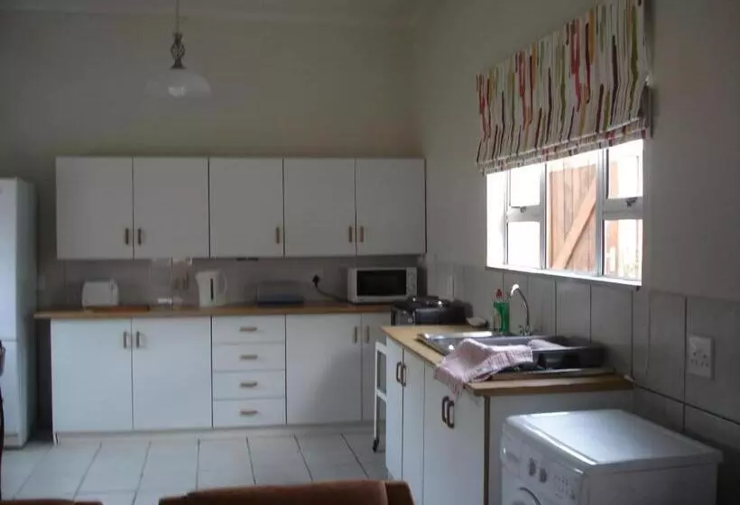 ホテル Lalani B&b/self Catering Cottages