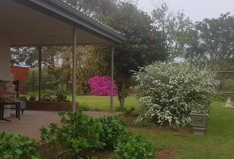 ホテル Lalani B&b/self Catering Cottages