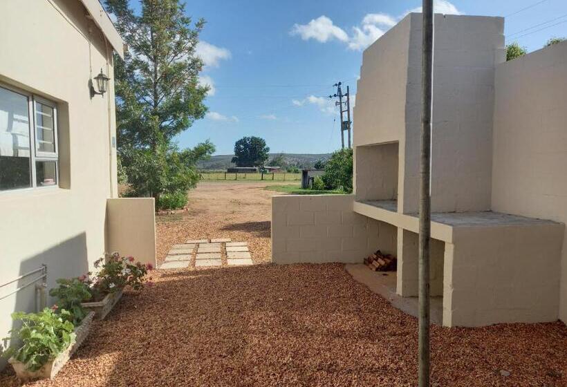 酒店 Lalani B&b/self Catering Cottages