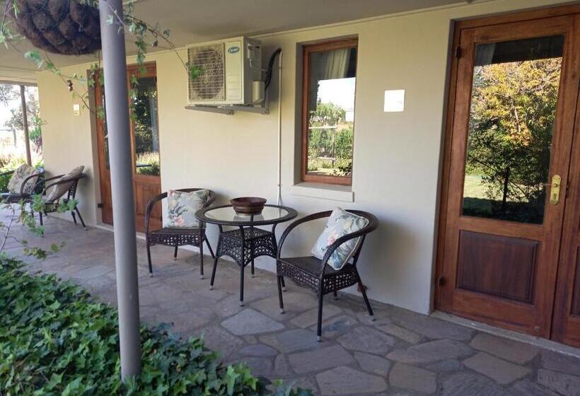 酒店 Lalani B&b/self Catering Cottages