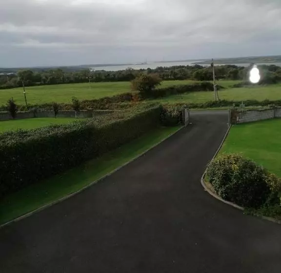 Aamiaismajoitus (B&B) Clonoughter Heights