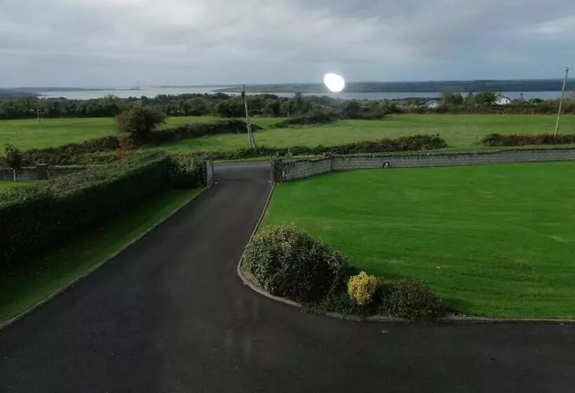 Aamiaismajoitus (B&B) Clonoughter Heights