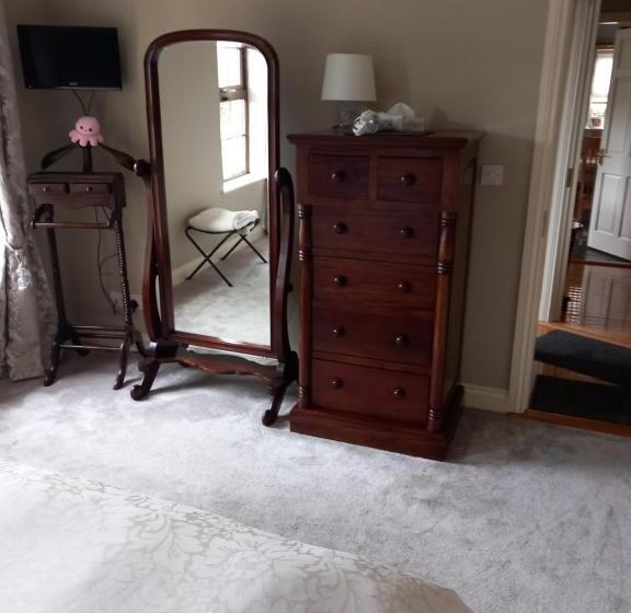 민박 Clonoughter Heights