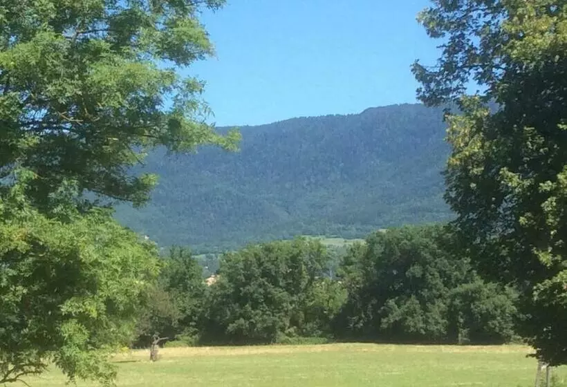 ベッドアンドブレックファースト Domaine Du Valromey