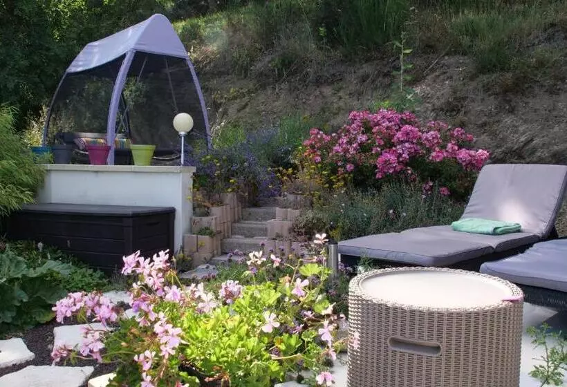 Aamiaismajoitus (B&B) La Cadanise, Suite étoilée