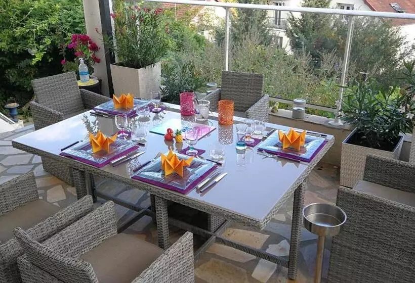 Aamiaismajoitus (B&B) La Cadanise, Suite étoilée