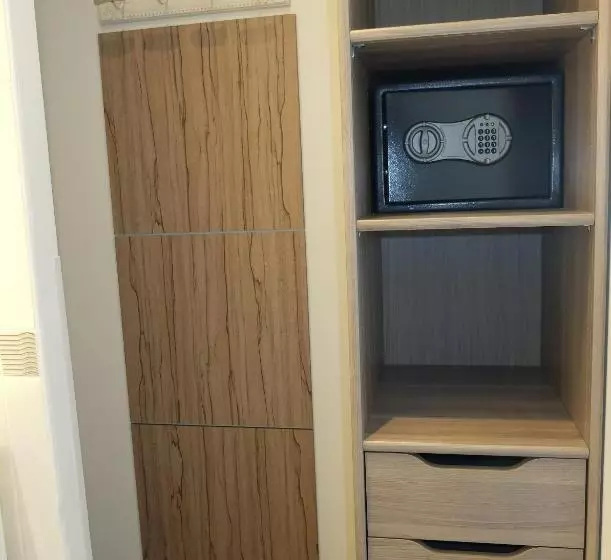 Aamiaismajoitus (B&B) La Cadanise, Suite étoilée