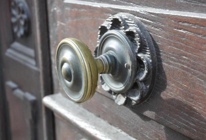 مبيت وإفطار Les Charmilles