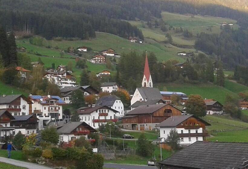 Отель Aussermairhof