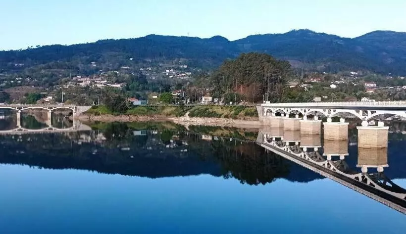 Majatalo Beira Rio Do Gerês