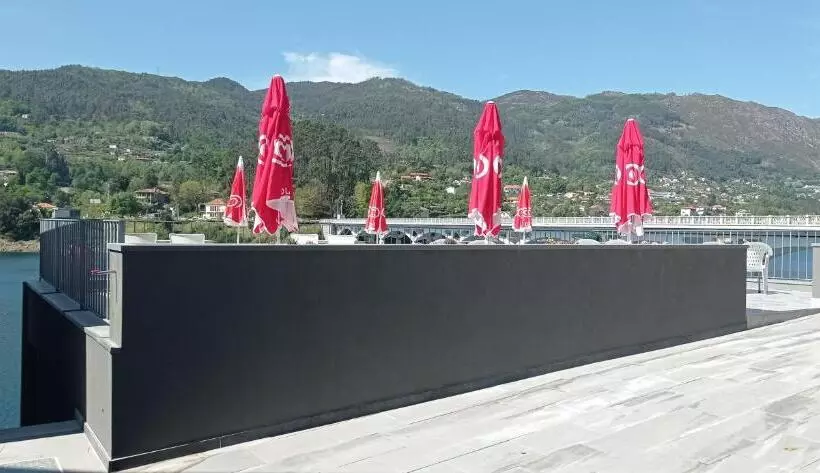 Majatalo Beira Rio Do Gerês