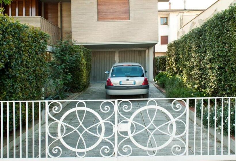 ペンション Casa Corinna