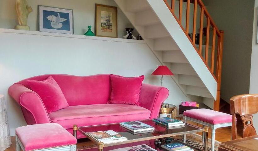 بنسيون L Orangerie White Palacio