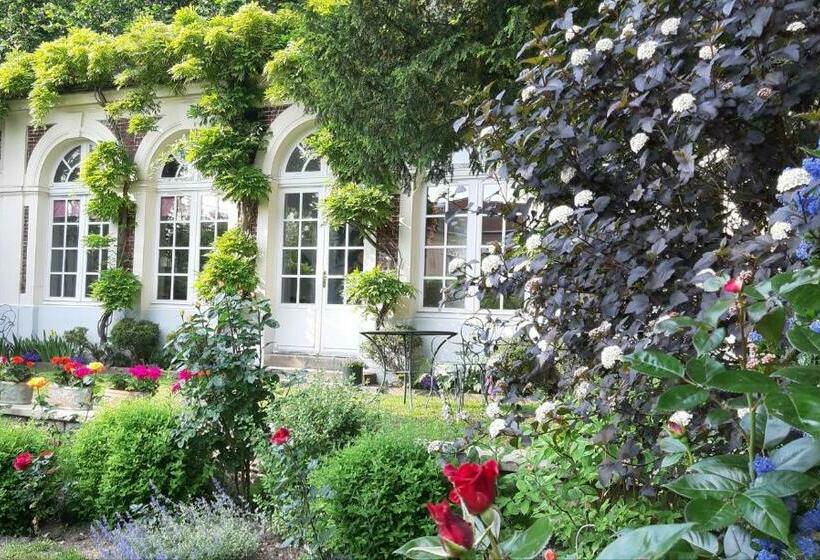 بنسيون L Orangerie White Palacio