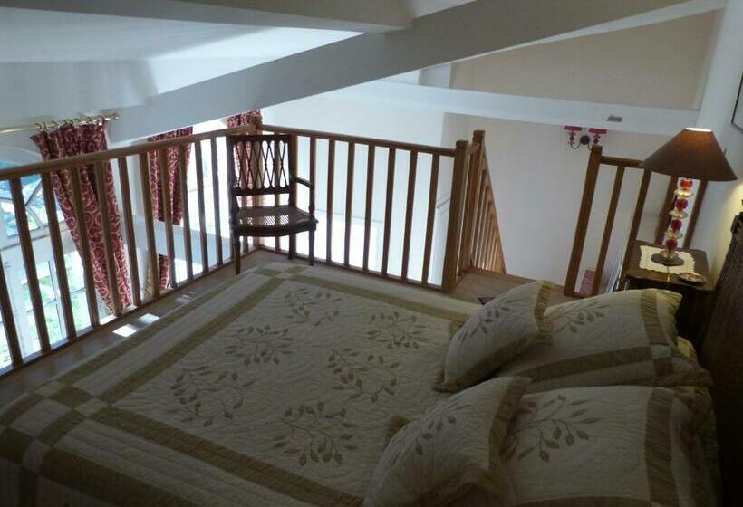 بنسيون L Orangerie White Palacio