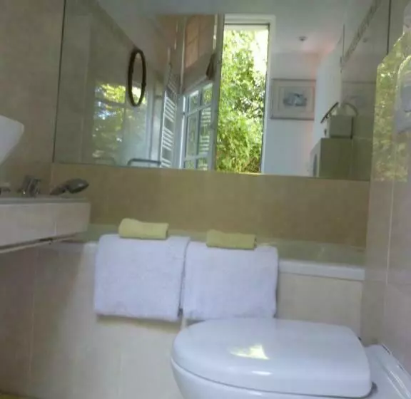 ペンション L Orangerie White Palacio