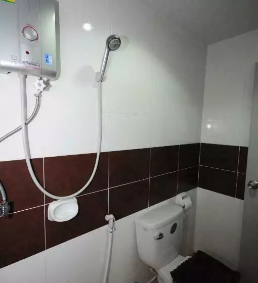 پانسیون Phoonsab Hostel