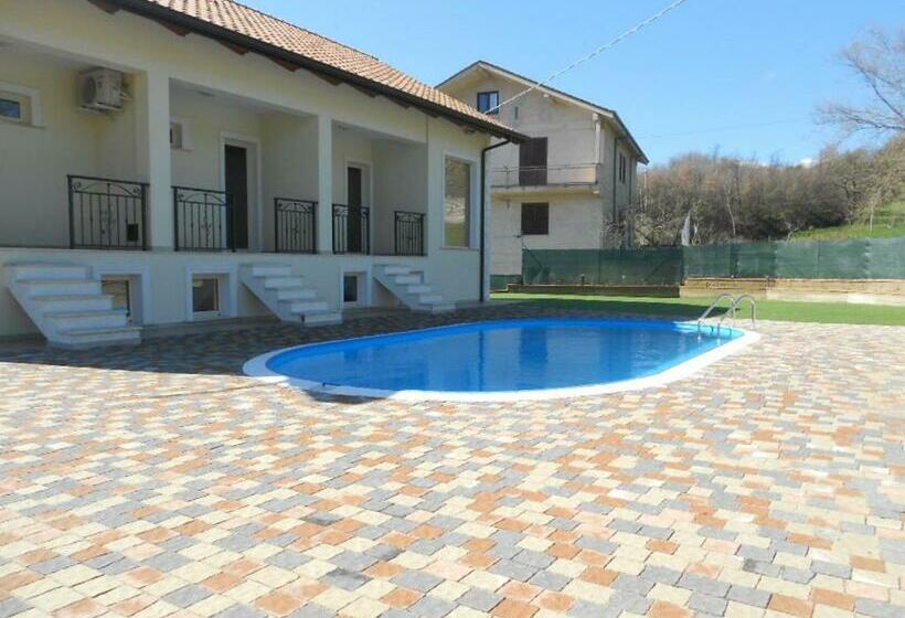 ペンション Villa Brettii