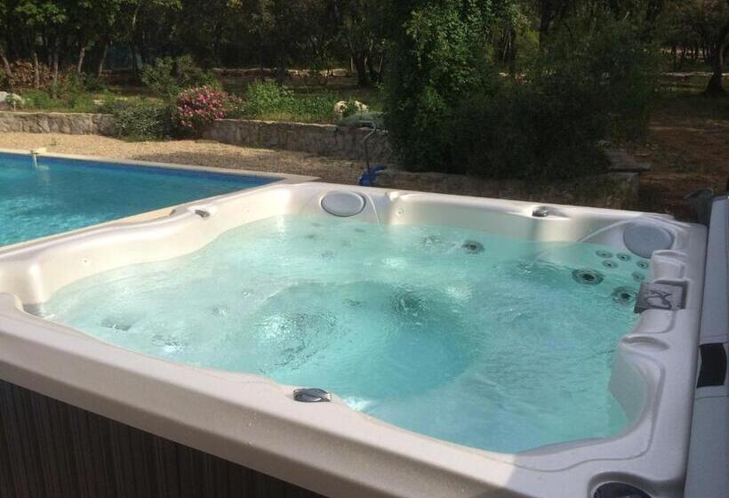 B&b Le Mas Des Chenes